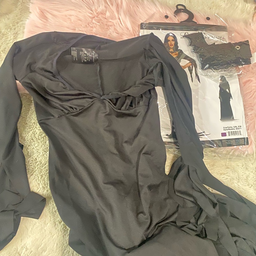 Morticia or vampire cosplay S/M
